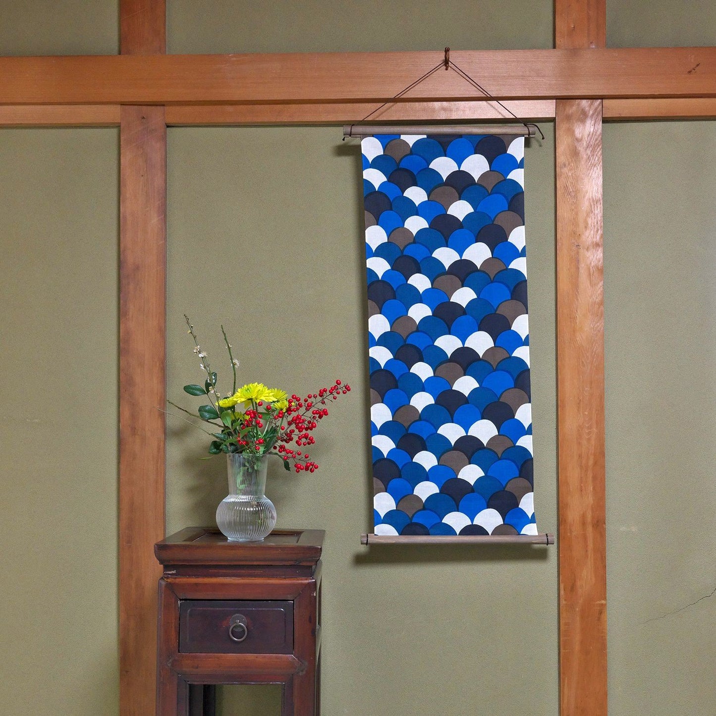 京都職人仕上げ｜幸せの文様 手ぬぐい 青海波｜手染め生地 日本製 綿100%